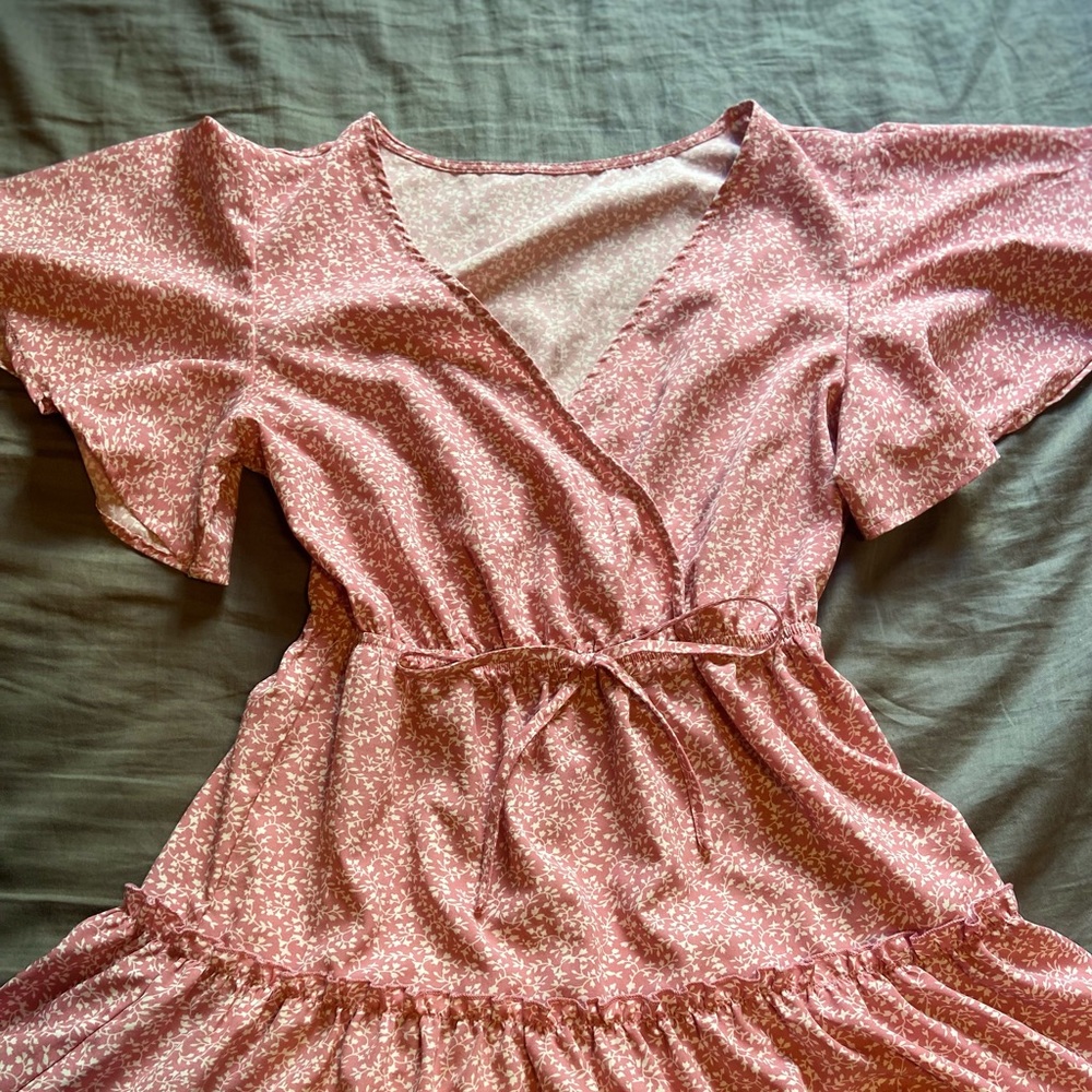 Flowy light pink dress